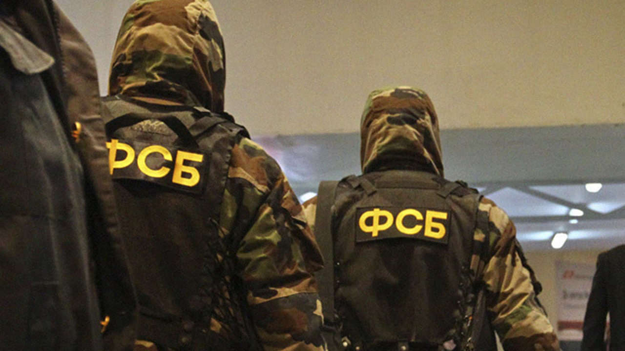 Συνελήφθη πράκτορας που στρατολογούσε μαθητές λυκείου στο “Azov”: 800 μαθητές μέσω Διαδικτύου