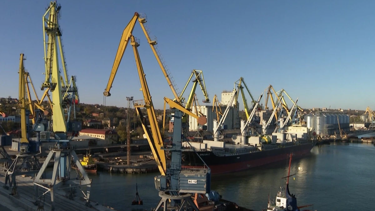 Μόσχα: «Το λιμάνι της Μαριούπολης λειτουργεί πλέον κανονικά»