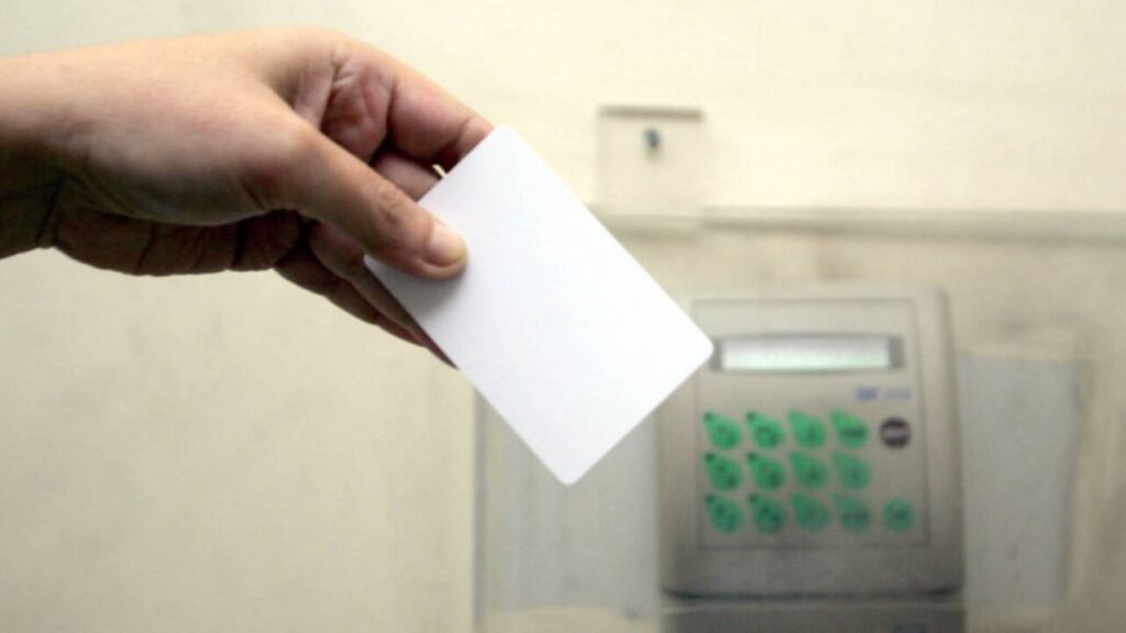 Εννέα ερωτήσεις & απαντήσεις για την ψηφιακή κάρτα εργασίας – Ποιες αλλαγές φέρνει