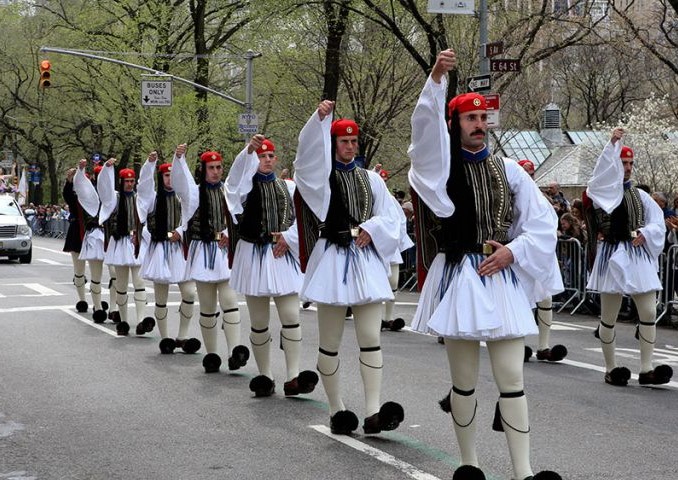 Στις 5 Ιουνίου η ελληνική παρέλαση στην 5η Λεωφόρο με τη συμμετοχή των Ευζώνων της Προεδρικής Φρουράς