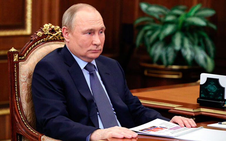 Ρωσία: Ο B.Πούτιν ανακοίνωσε αύξηση 10% στις συντάξεις και τον κατώτατο μισθό