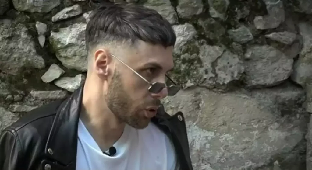 Ο Νότης Χριστοδούλου είπε να τον ξαναθυμηθούμε με μια γυμνή φωτογράφηση (φωτο)