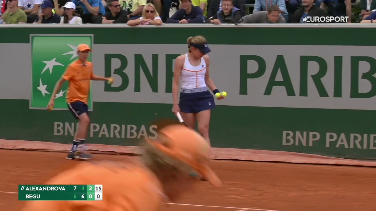 Roland Garros: Ρουμάνα τενίστρια χτύπησε κατά λάθος παιδί με την ρακέτα της (βιντεο)