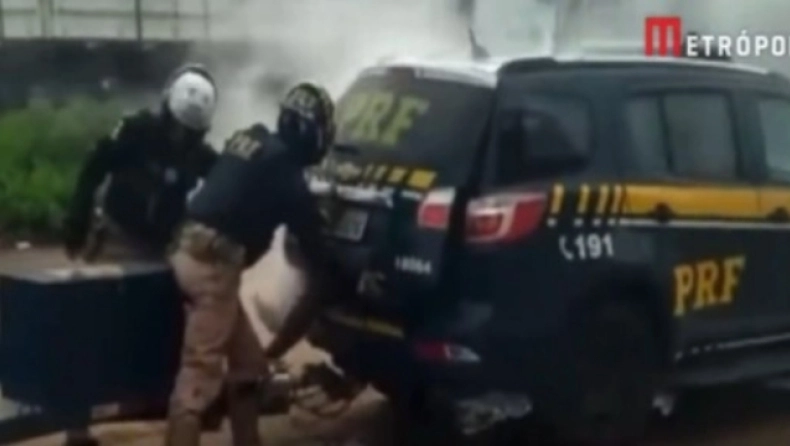 Σοκ από έγκλημα αστυνομικών στην Βραζιλία: Έκλεισαν άνδρα στο πορτ-παγκάζ μαζί με καπνογόνο και πέθανε (βιντεο)