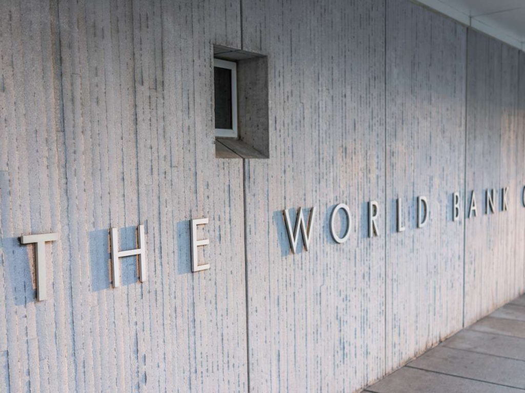 Η Παγκόσμια Τράπεζα προβλέπει παγκόσμια ύφεση εξαιτίας του πολέμου στην Ουκρανία