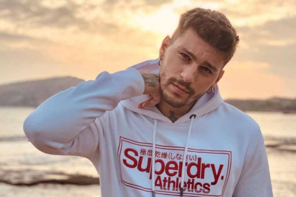 Ο Στηβ Μιλάτος είναι ο άνδρας που συνελήφθη για τον βιασμό 21χρονης Αγγλίδας – Συμμετείχε στο Big Brother