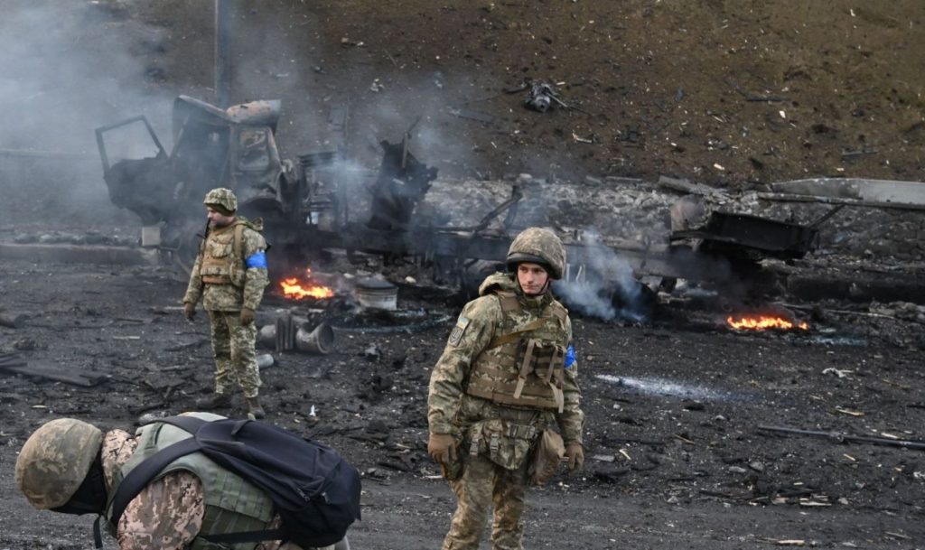 Ουκρανικά ΜΜΕ: Ρωσικές δυνάμεις βομβαρδίζουν το Χάρκοβο