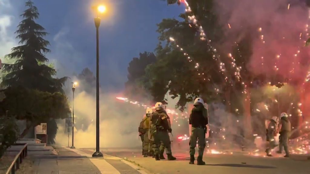 Θεσσαλονίκη: Στον εισαγγελέα οι τρεις συλληφθέντες για τα χθεσινά επεισόδια μετά την πορεία