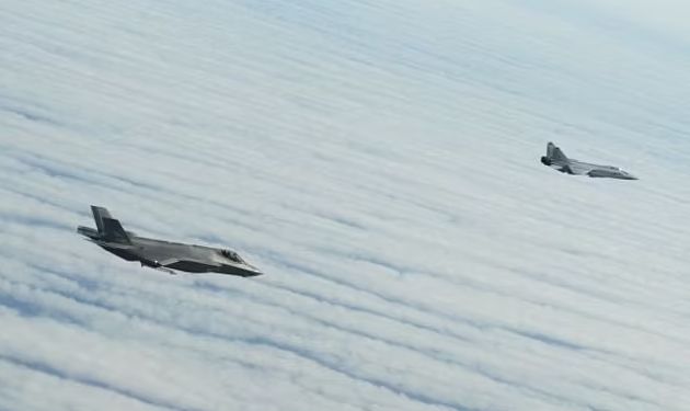 Μαχητικά F-35 του ΝΑΤΟ αναχαίτισαν δύο ρωσικά αεροσκάφη κοντά στα σύνορα της Φινλανδίας με τη Νορβηγία