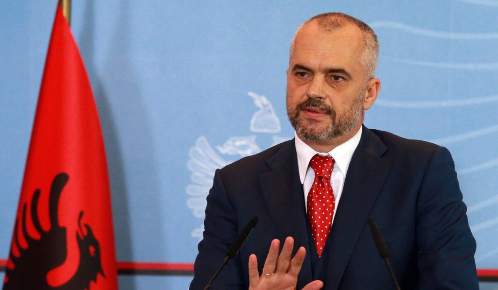 Η Αλβανία προσέφερε στο ΝΑΤΟ ναυτική βάση υποβρυχίων που δημιουργήθηκε το 1950
