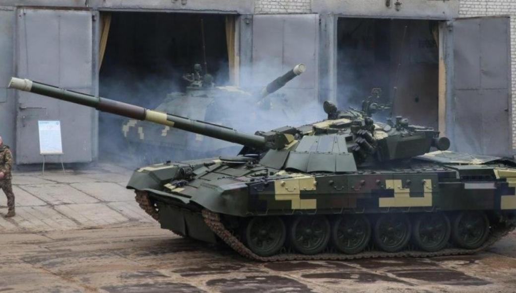 Bίντεο: Ρωσικό άρμα μάχης Τ-72Β3 πλήττεται από αντιαρματικό Javelin και συνεχίζει
