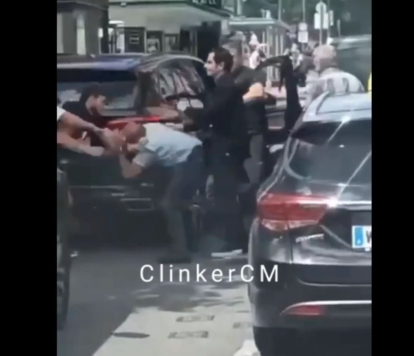 Απίστευτη ουκρανική βαρβαρότητα στην Αυστρία: «Σακάτεψαν» στο ξύλο πολίτες για θέση παρκαρίσματος!(βίντεο)