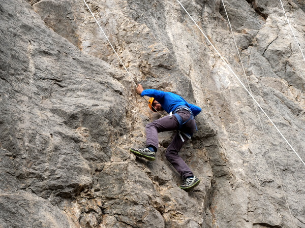 Νεαρός Πακιστανός έπεσε μέσα σε κανάλι του Μόρνου και παρασύρθηκε από τα ορμητικά νερά