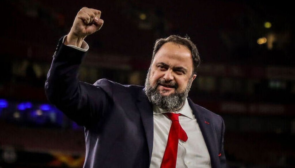 Βαγγέλης Μαρινάκης: Πανηγύρισε μαζί με τον γιο του Μιλτιάδη τη νίκη της Νότιγχαμ στο Γουέμπλεϊ