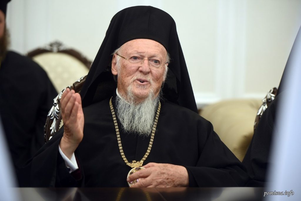 Οικουμενικός Πατριάρχης από Άγιον Όρος: «Η Εκκλησία αναμένει δεν παρεκκλίνει από τον ευθύ δρόμο της»