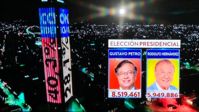 Προεδρικές εκλογές στην Κολομβία: Ο Πέτρο οδεύει σε αναμέτρηση με τον Ερνάντες στον 2ο γύρο