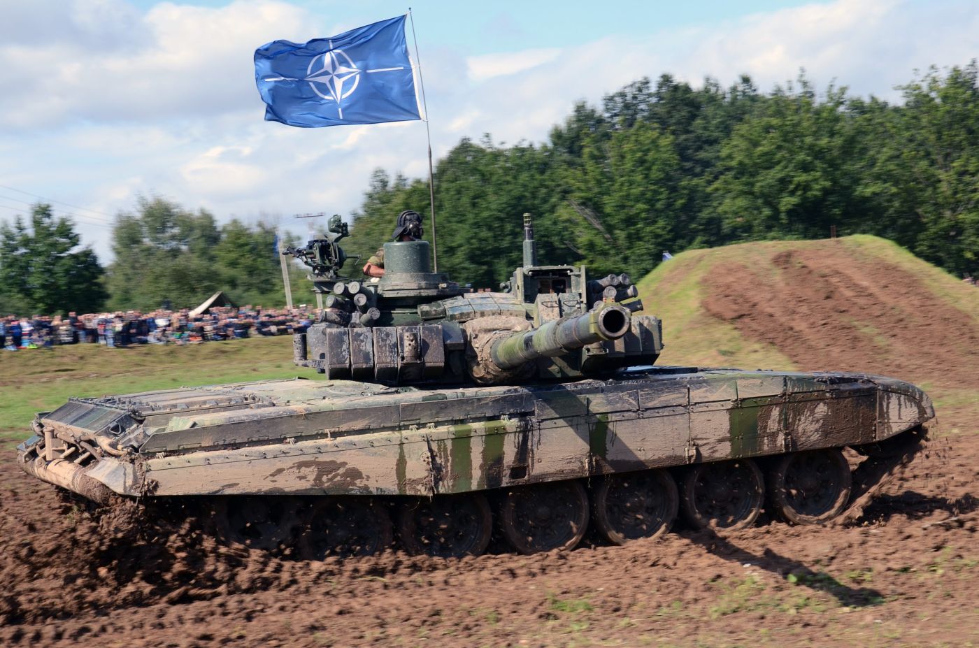 Η Τσεχία στέλνει κι άλλο στρατιωτικό υλικό στην Ουκρανία