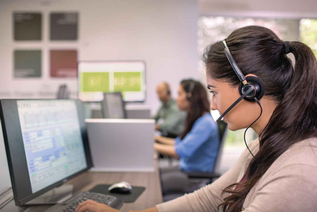 Ισπανία: Νομοσχέδιο αναγκάζει τα τηλεφωνικά κέντρα να εξυπηρετούν πελάτες μέσα σε τρία λεπτά!