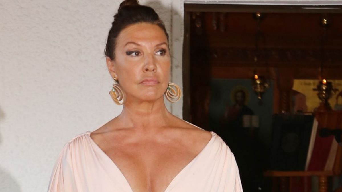 Βάνα Μπάρμπα: Ζει έναν «εφιάλτη» – Η γυναίκα που την παρενοχλεί εδώ και 4 χρόνια