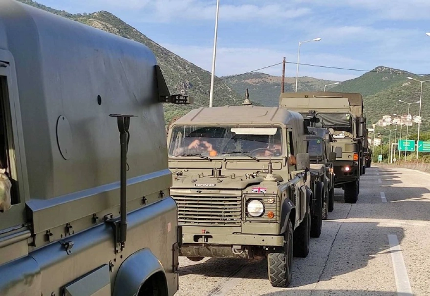 Ηγουμενίτσα: Μέλη του ΚΚΕ έκαναν μπλόκο σε νατοϊκή φάλαγγα -Επέστρεφαν στην Ιταλία από τα Σκόπια