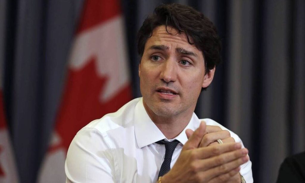 Καναδάς: Ο Τ.Τριντό θέλει να απαγορευθούν τα πιστόλια