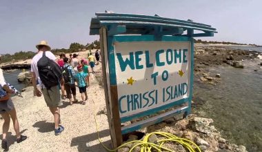 Γαϊδουρονήσι: Προσφυγή του δήμου Ιεράπετρας στο ΣτΕ για να προσεγγίζουν τουριστικά πλοία το νησί