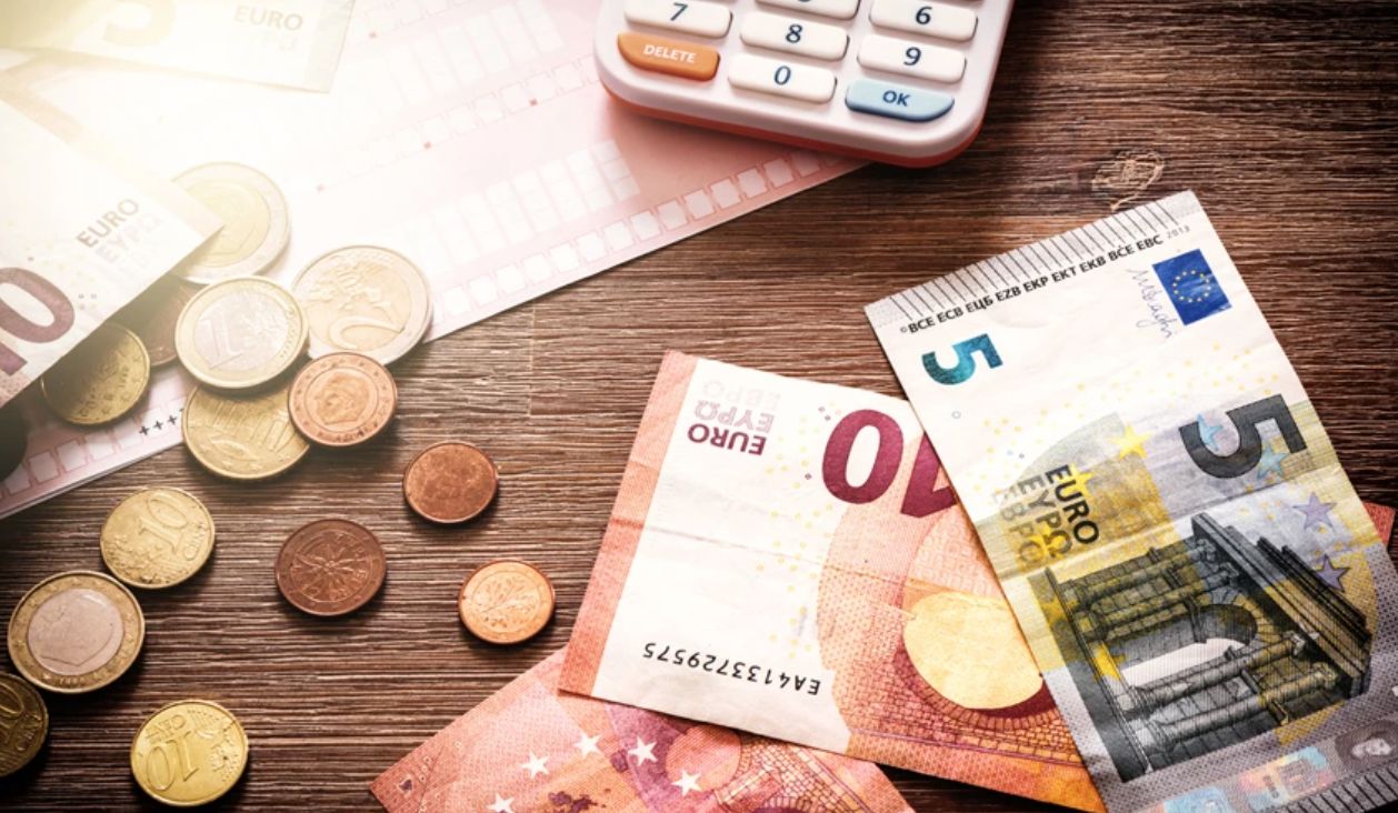 Καταργείται το 2023 η εισφορά αλληλεγγύης: Ποια είναι τα οφέλη των εργαζομένων