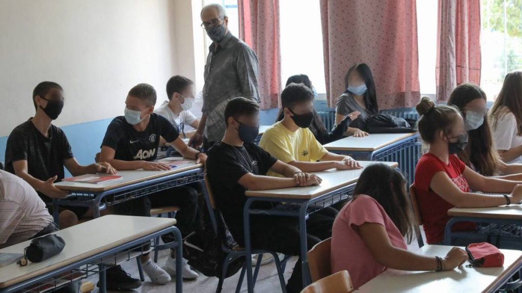 Θεσσαλονίκη: Γονείς καταγγέλουν ότι ενημερώθηκαν λίγο πριν τις εξετάσεις ότι τα παιδιά τους «έμειναν» από απουσίες