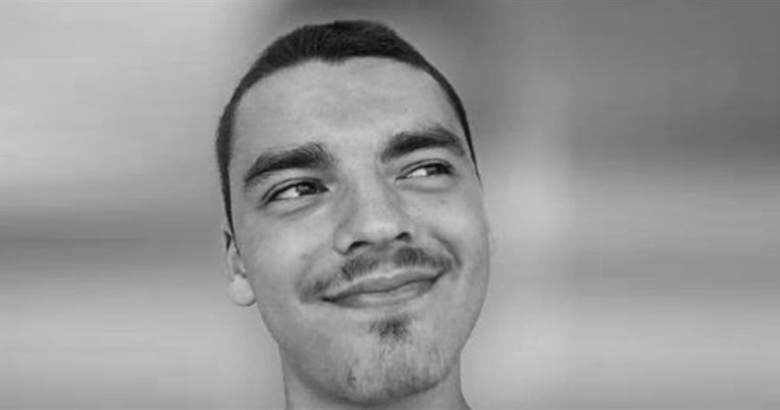 Ιατροδικαστική εξέταση δολοφονίας του Άλκη Καμπανού: Πάνω από 30 τραύματα – με το δρεπάνι, το μαχαίρι και τον λοστό