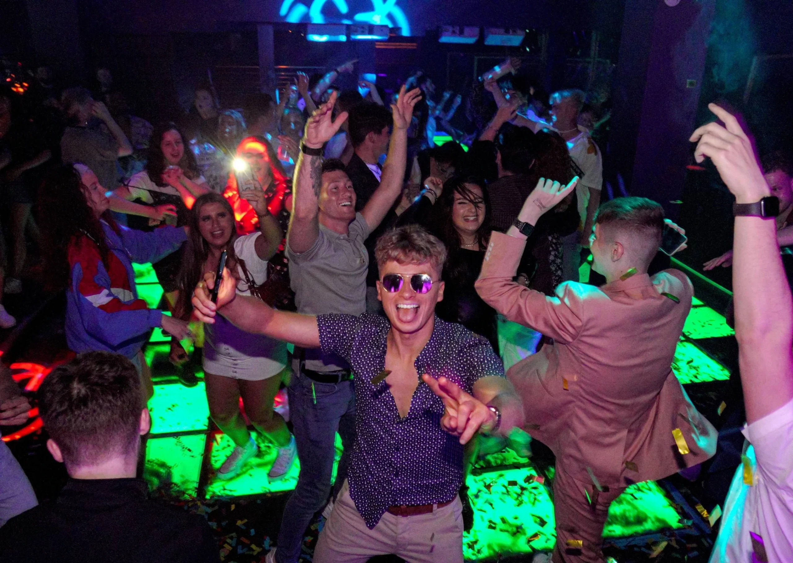 Ευρώπη: Μυστήριο από τις μαζικές επιθέσεις με σύριγγες κατά ανύποπτων θαμώνων σε νυκτερινά κέντρα!