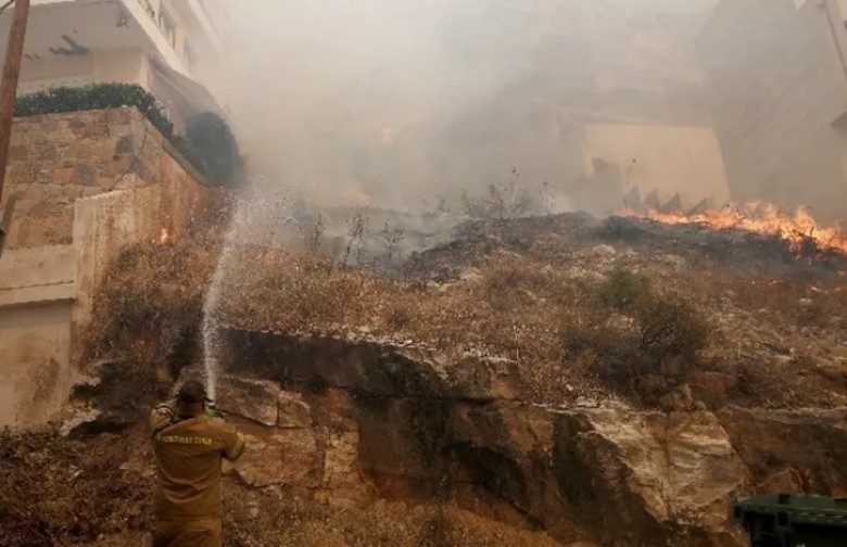 Φωτιά σε Βούλα και Βάρη: Τι δείχνει η πρώτη καταγραφή της Πυροσβεστικής για τις ζημιές