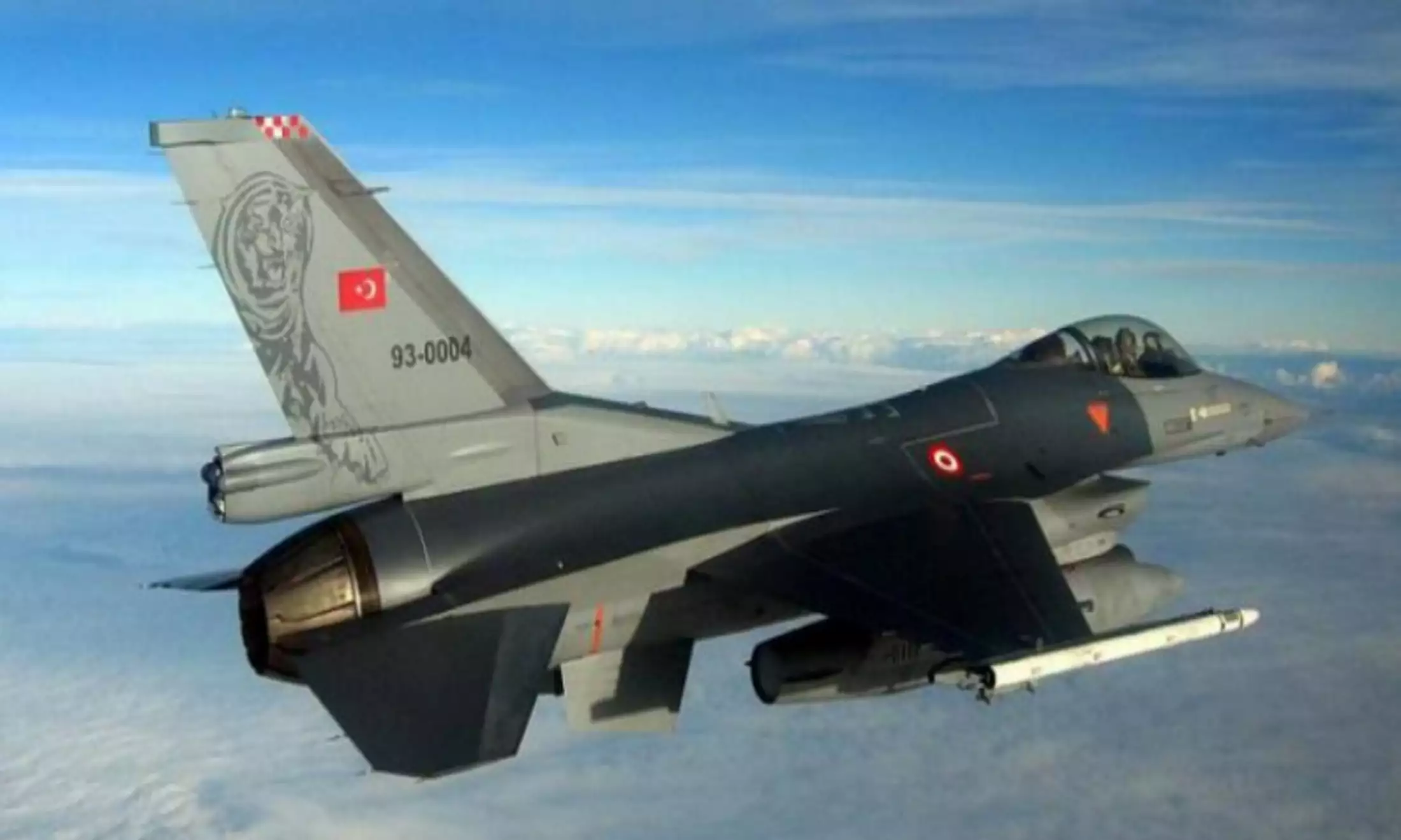 Νέες τουρκικές παραβιάσεις από μαχητικά αεροσκάφη πάνω από το Αιγαίο