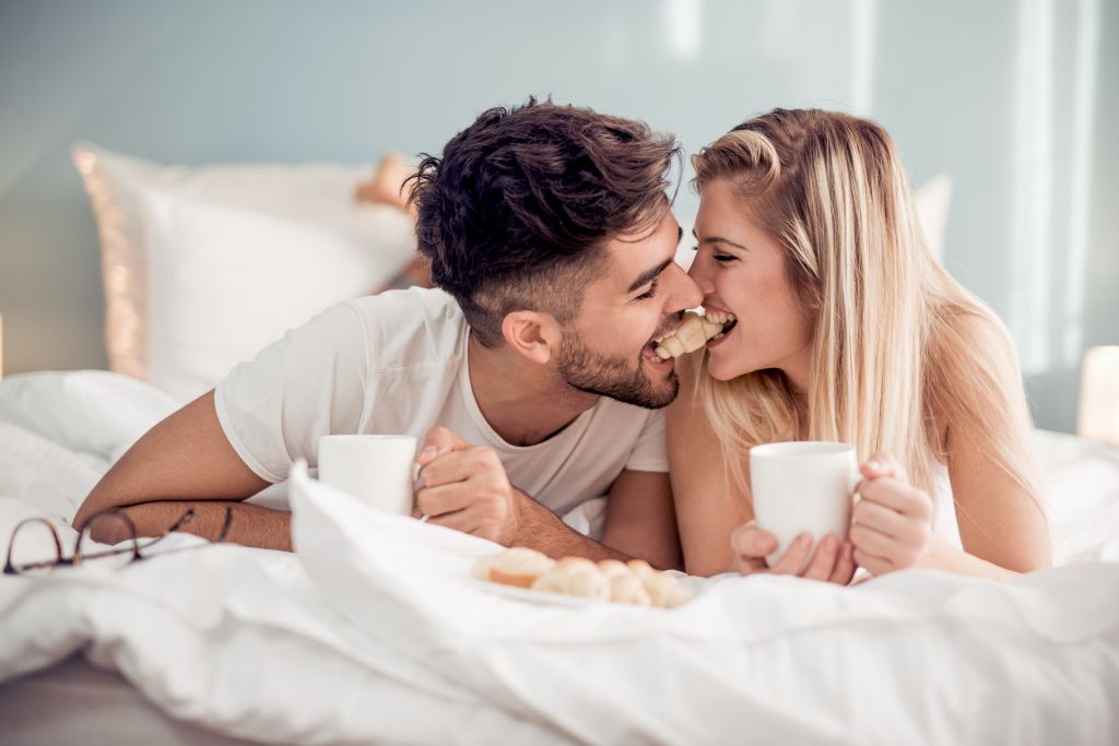 Αυτά είναι τα οκτώ χαρακτηριστικά που έχουν τα ζευγάρια με καλή ερωτική ζωή