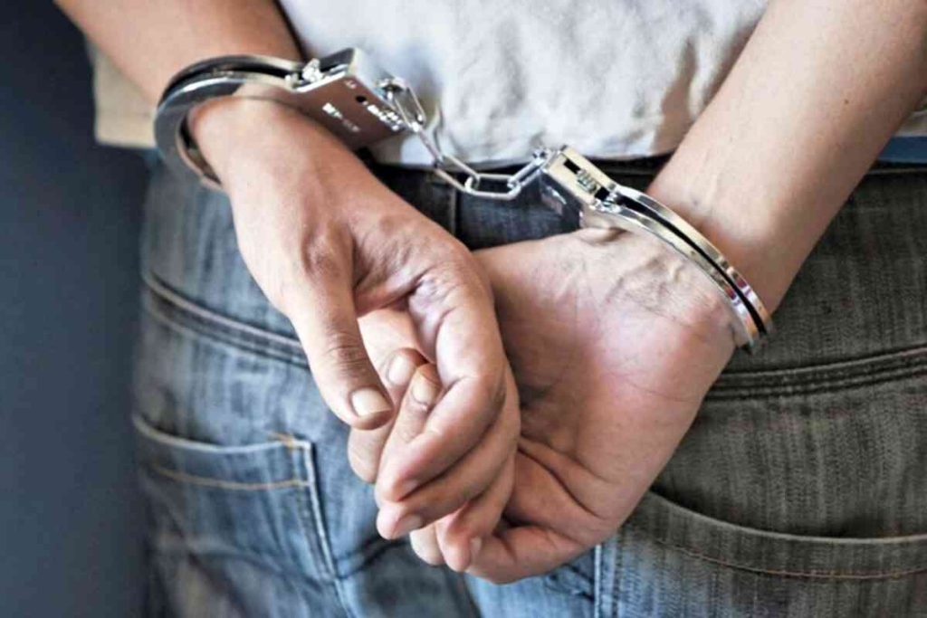 Ηράκλειο: Χειροπέδες σε διακινητή ναρκωτικών – Του είχαν στήσει ενέδρα οι αστυνομικοί