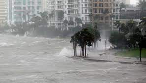Σφοδρές καταιγίδες πλήττουν τη Φλόριντα – Πλημμύρισε το Μαϊάμι – Εκατοντάδες εγκλωβισμένοι (βίντεο)