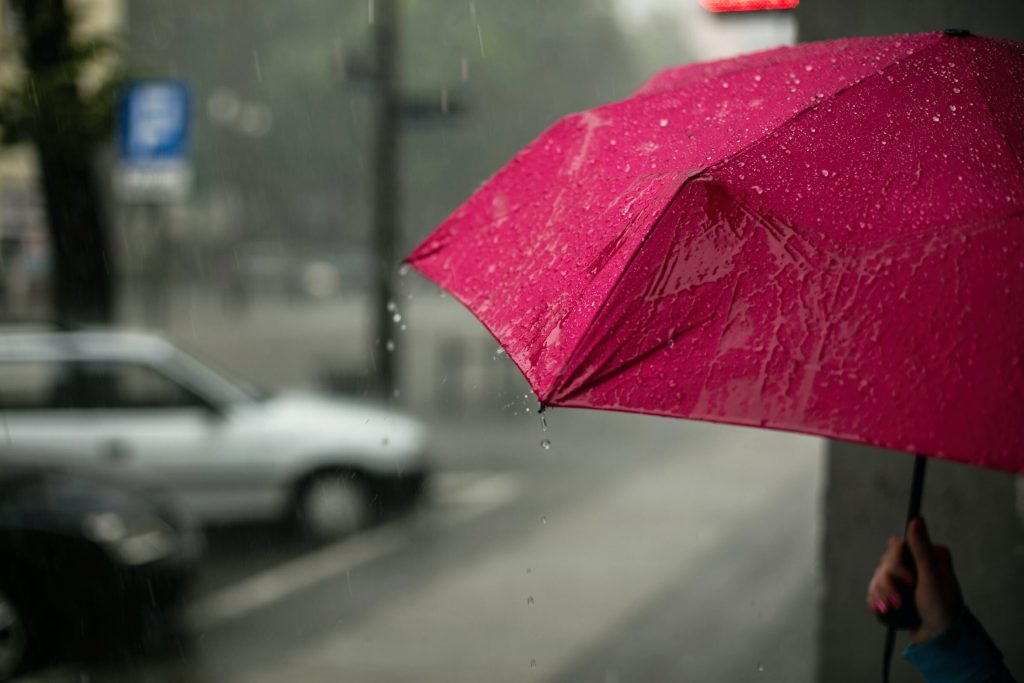 Έκτακτο δελτίο επιδείνωσης καιρού από την ΕΜΥ – Έρχονται βροχές και καταιγίδες