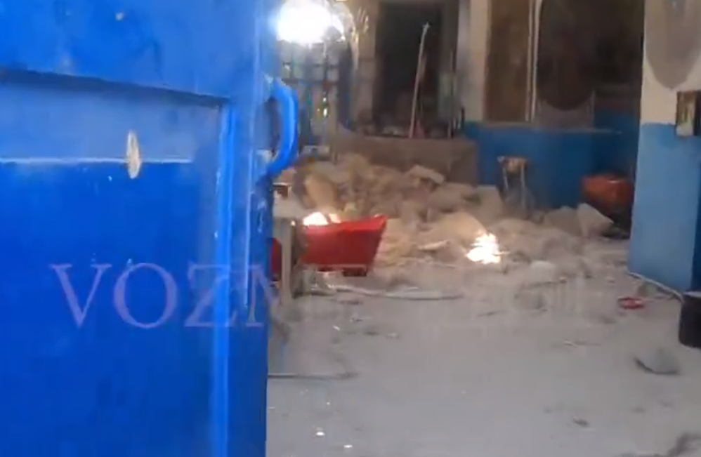 Ουκρανοί νεοναζί διέλυσαν ορθόδοξη εκκλησία στο Ντονμπάς (βίντεο)