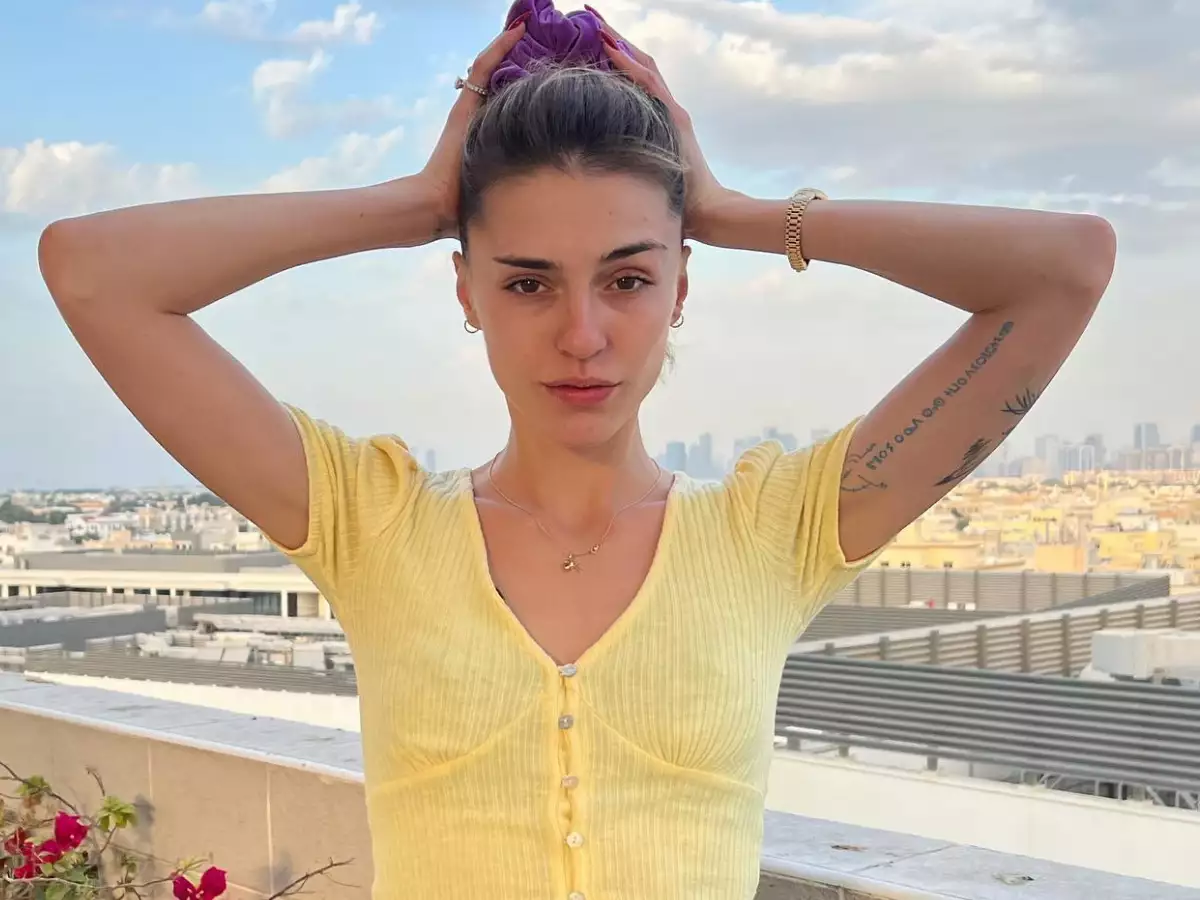 Κάτια Ταραμπάνκο: Ποζάρει με αποκαλυπτικό μαγιό και «μαγνητίζει» τα ανδρικά βλέμματα