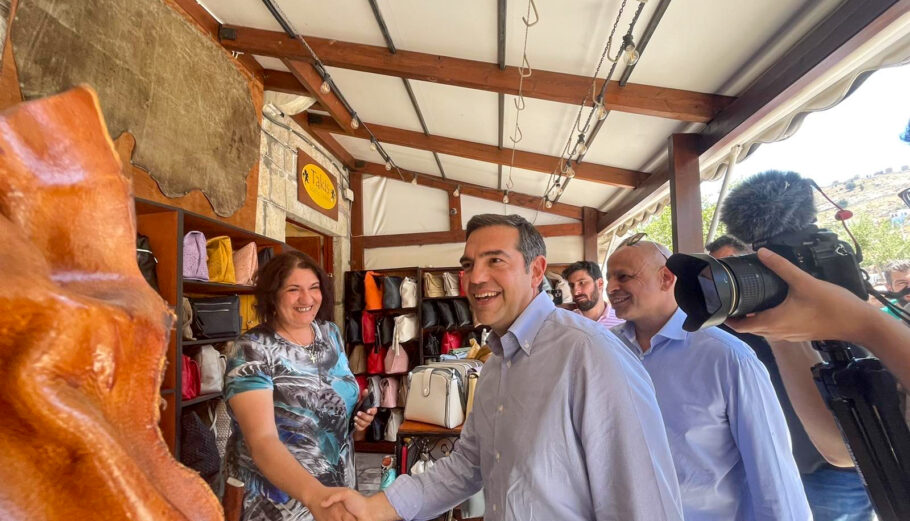 Ψηφοφόρος της ΝΔ σε Α.Τσίπρα: «Είσαι συμπαθητικός άνθρωπος, μ’ αρέσεις – O Μητσοτάκης θα χάσει» (video)