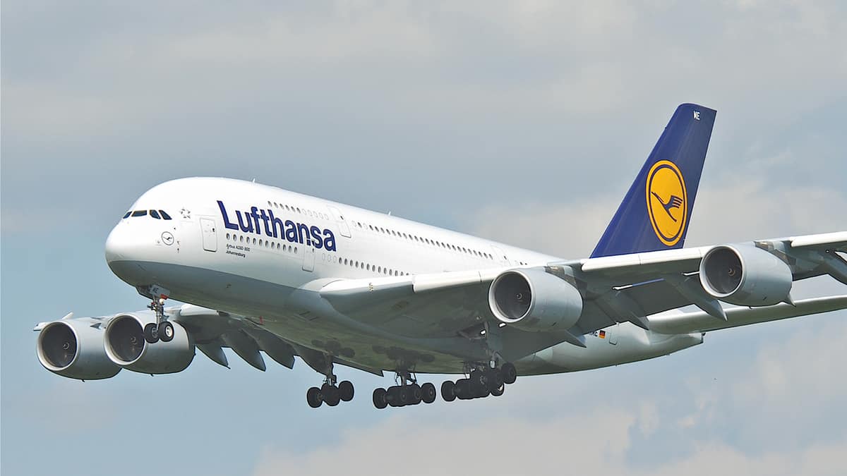 Lufthansa: Ακυρώνει 900 πτήσεις τον Ιούλιο λόγω έλλειψης προσωπικού
