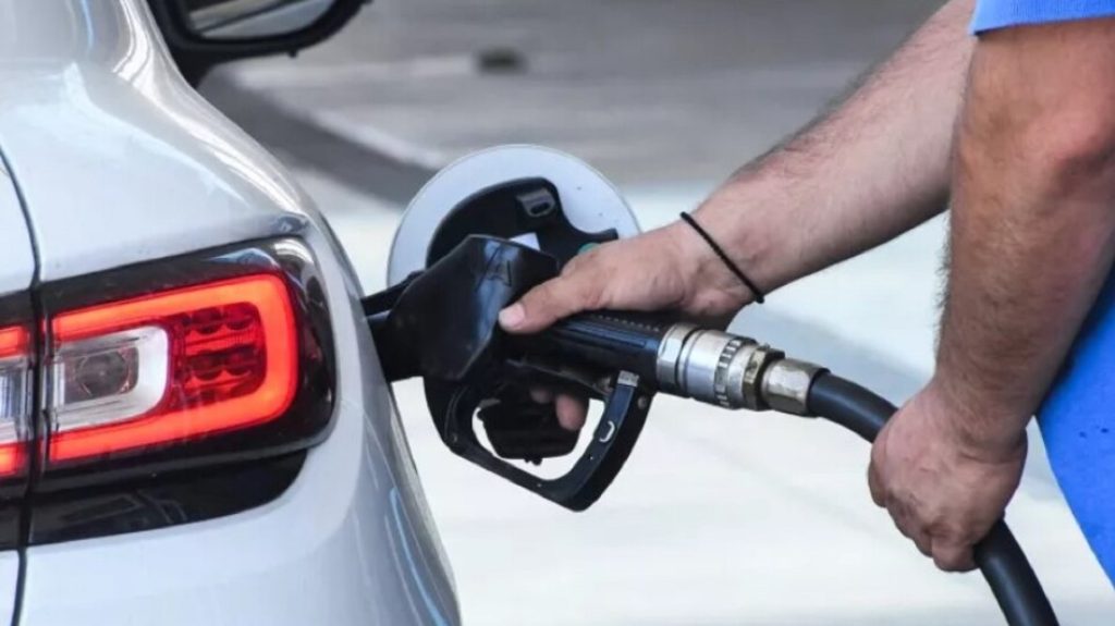 Δεν έχει τέλος το «ράλι» αυξήσεων στη τιμή της βενζίνης – Η θέση της Ελλάδας στον παγκόσμιο «χάρτη»