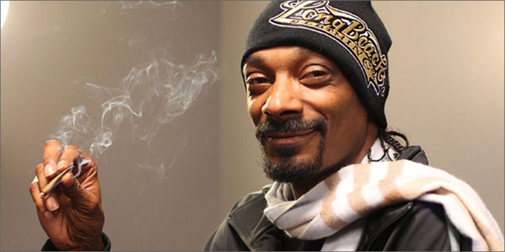 Snoop Dogg: Έδωσε αύξηση στον υπάλληλο που του στρίβει τα…τσιγάρα – Ανοιχτοχέρης ο 50χρονος ράπερ