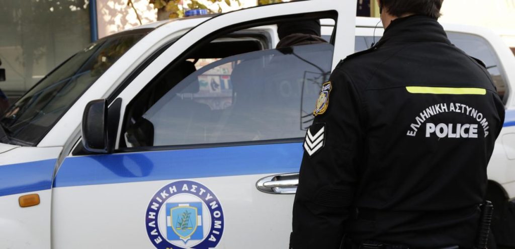 Θεσσαλονίκη: Περαστικός εντόπισε έναν άνδρα κρεμασμένο από δέντρο στο πρώην στρατόπεδο Ζιάκα