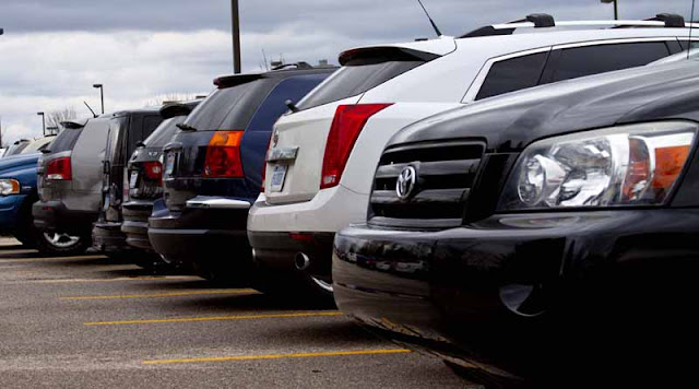 Τσεχία: Αποκαλύφθηκε κύκλωμα απάτης – 1,6 εκατ. ευρώ από πωλήσεις μεταχειρισμένων αυτοκινήτων