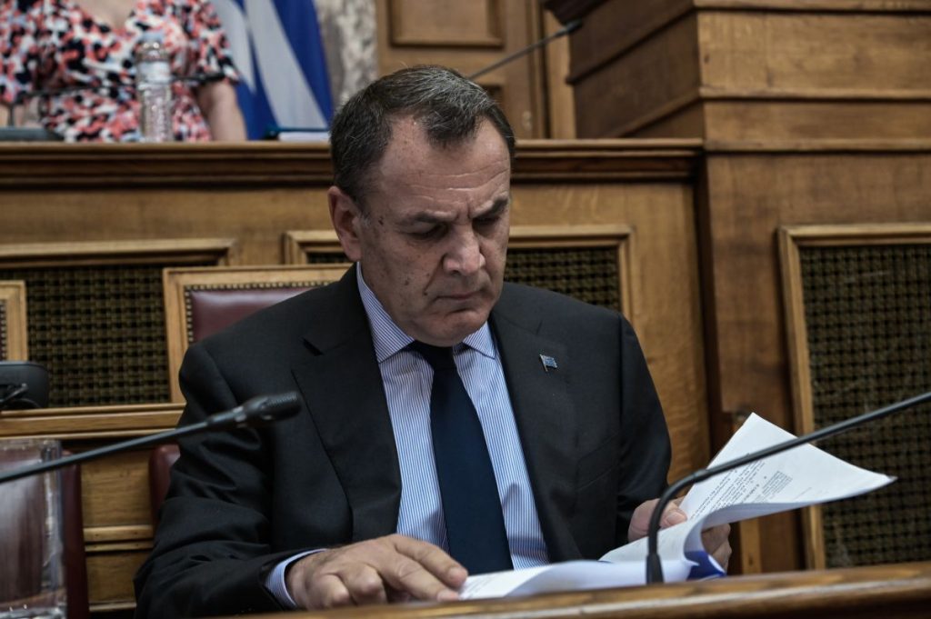 Διαλυτικές καταστάσεις στις Ένοπλες Δυνάμεις: Ο Ν.Παναγιωτόπουλος αντί να παραιτηθεί θέλει να στήσει… «Στρατοδικεία»! (upd)