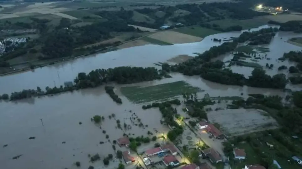 Ορεστιάδα-Διδυμότειχο: Δρόμοι-ποτάμια – Πλημμύρισαν πολλά χωριά απ’ την καταιγίδα «GENESIS» (βίντεο)
