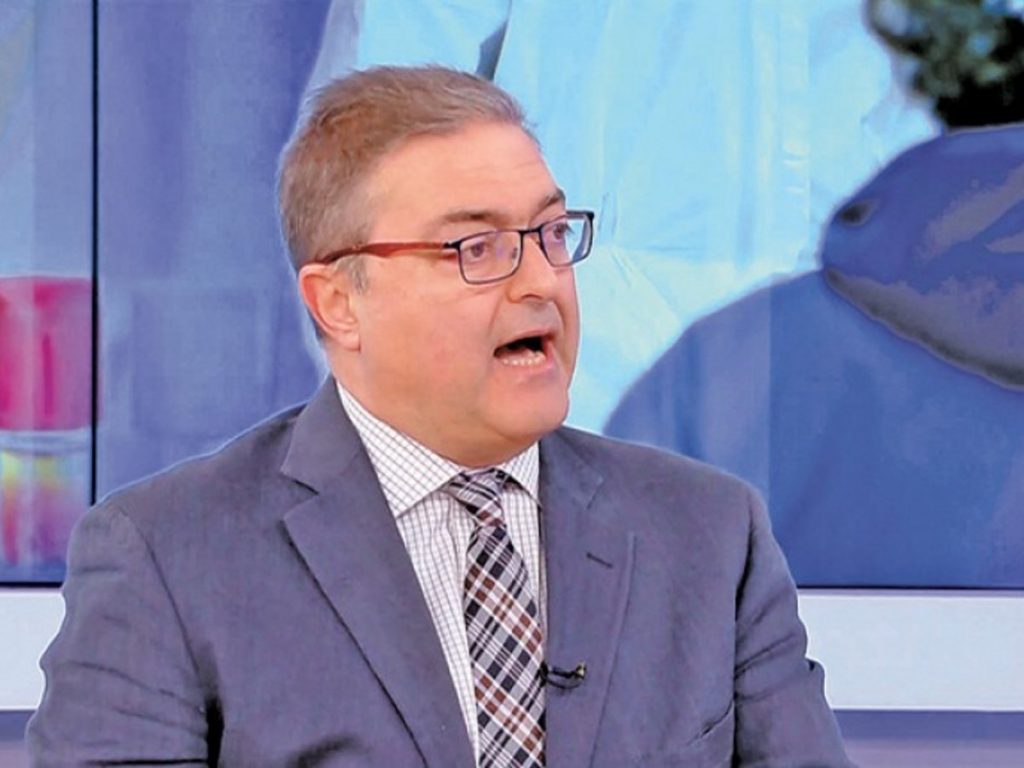 Εμβόλια χωρίς τέλος – Θ.Βασιλακόπουλος: «Το φθινόπωρο θα έχουμε νέο επικαιροποιημένο εμβόλιο για όλους»