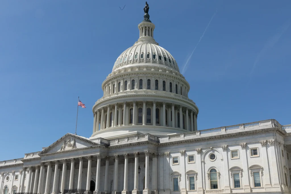 ΗΠΑ: Το Κογκρέσο ενέκρινε το νομοσχέδιο για την ενίσχυση των μέτρων ασφαλείας για τα μέλη του Ανωτάτου Δικαστηρίου