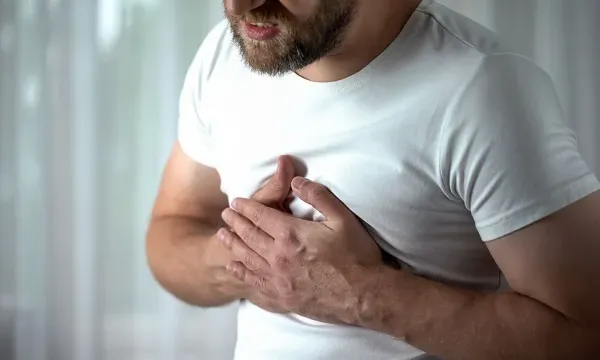 Τρία «ύπουλα» σημάδια που δείχνουν πρόβλημα στην καρδιά και δεν πρέπει να αγνοήσεις