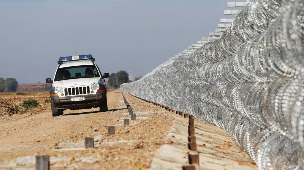 Έβρος: Τρεις συλλήψεις διακινητών για μεταφορά παράνομων μεταναστών